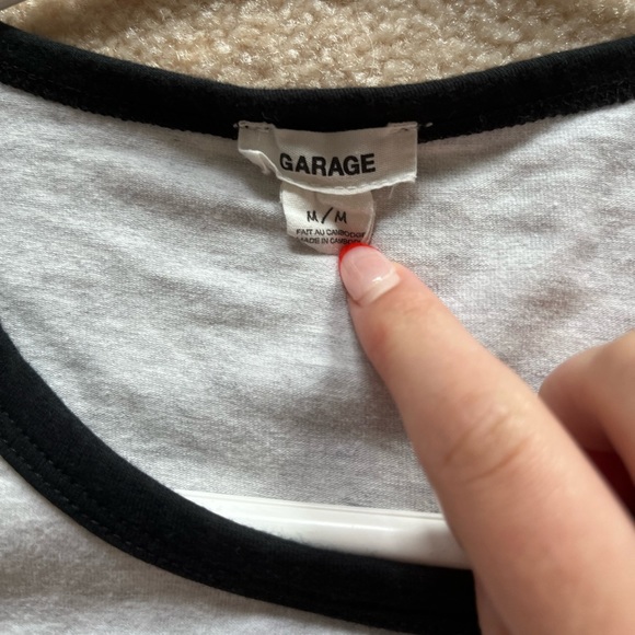 Grey crop top with white and black stripe: - Picture 6 of 7